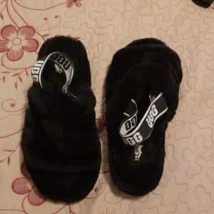 Ugg fluffy slides size 8